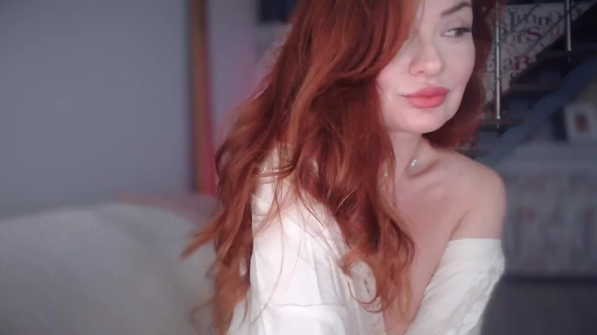 Gallery image thumbnail from Unhappy_one's myfreecams stream on, 05/17/2025, 16:36 image 13 of 20