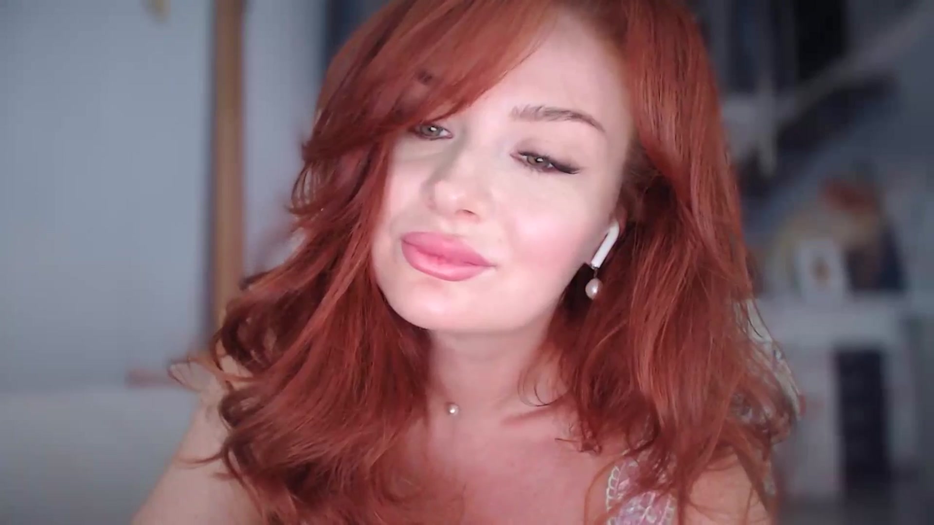 Gallery image thumbnail from Unhappy_one's myfreecams stream on, 06/23/2025, 14:14 image 13 of 20