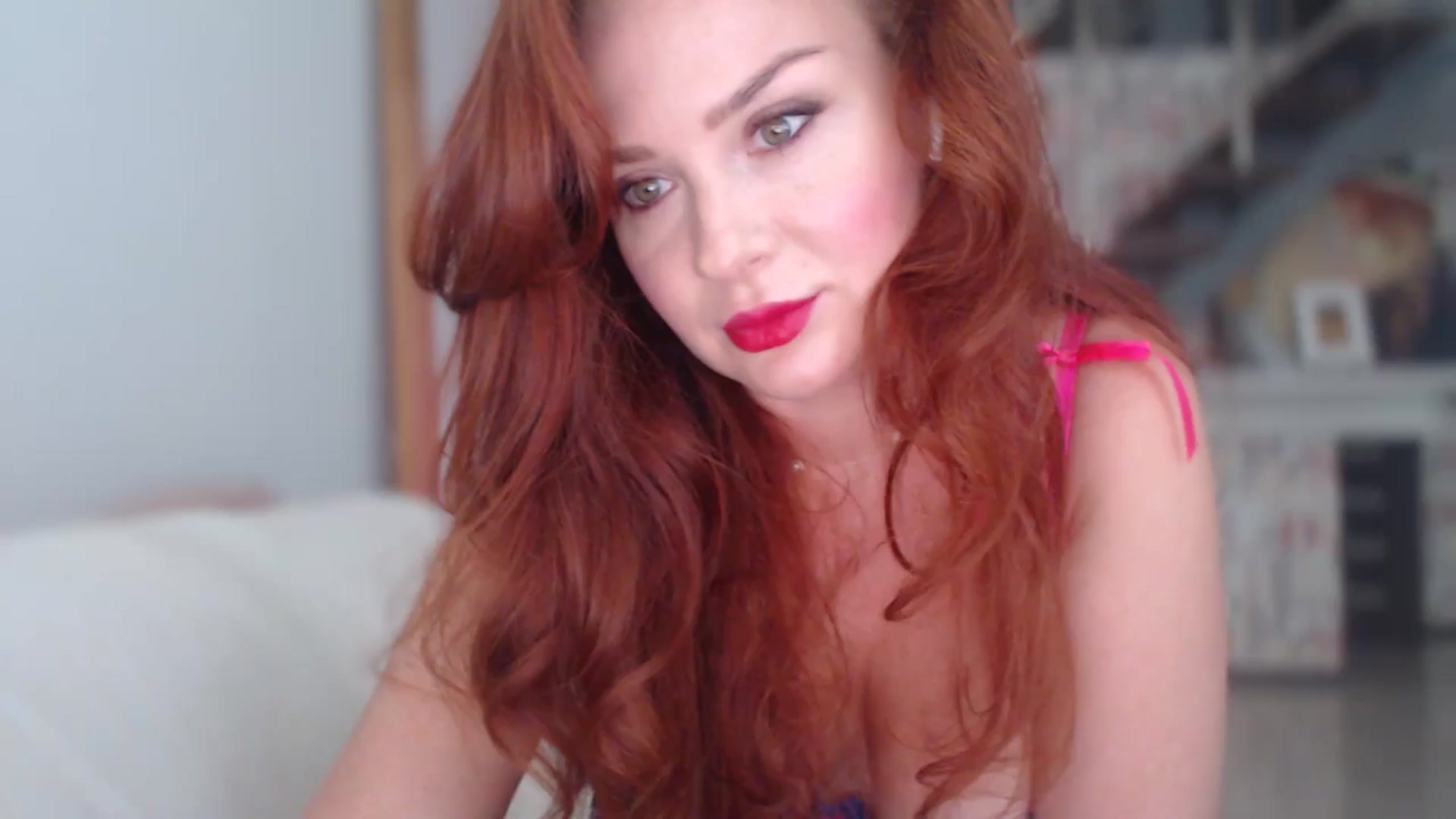 Gallery image thumbnail from Unhappy_one's myfreecams stream on, 08/18/2025, 15:36 image 12 of 20