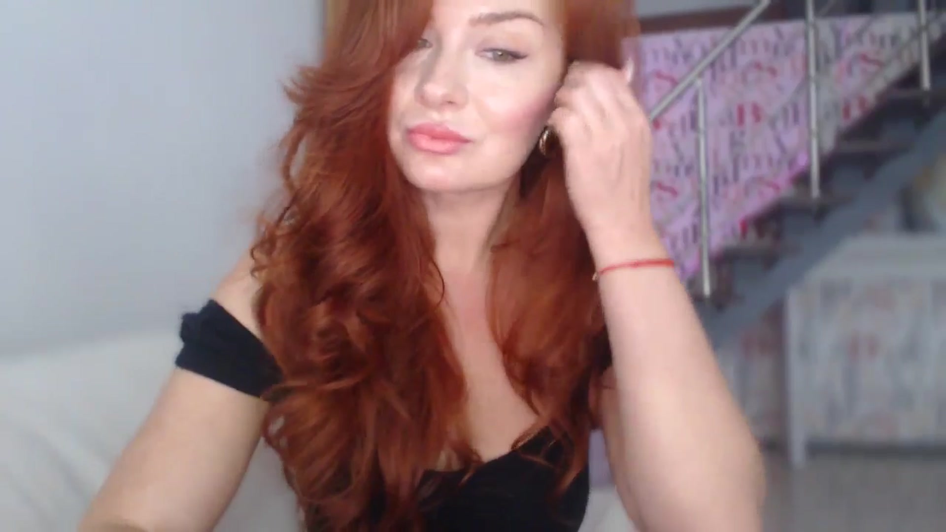Gallery image thumbnail from Unhappy_one's myfreecams stream on, 09/18/2025, 14:23 image 18 of 20
