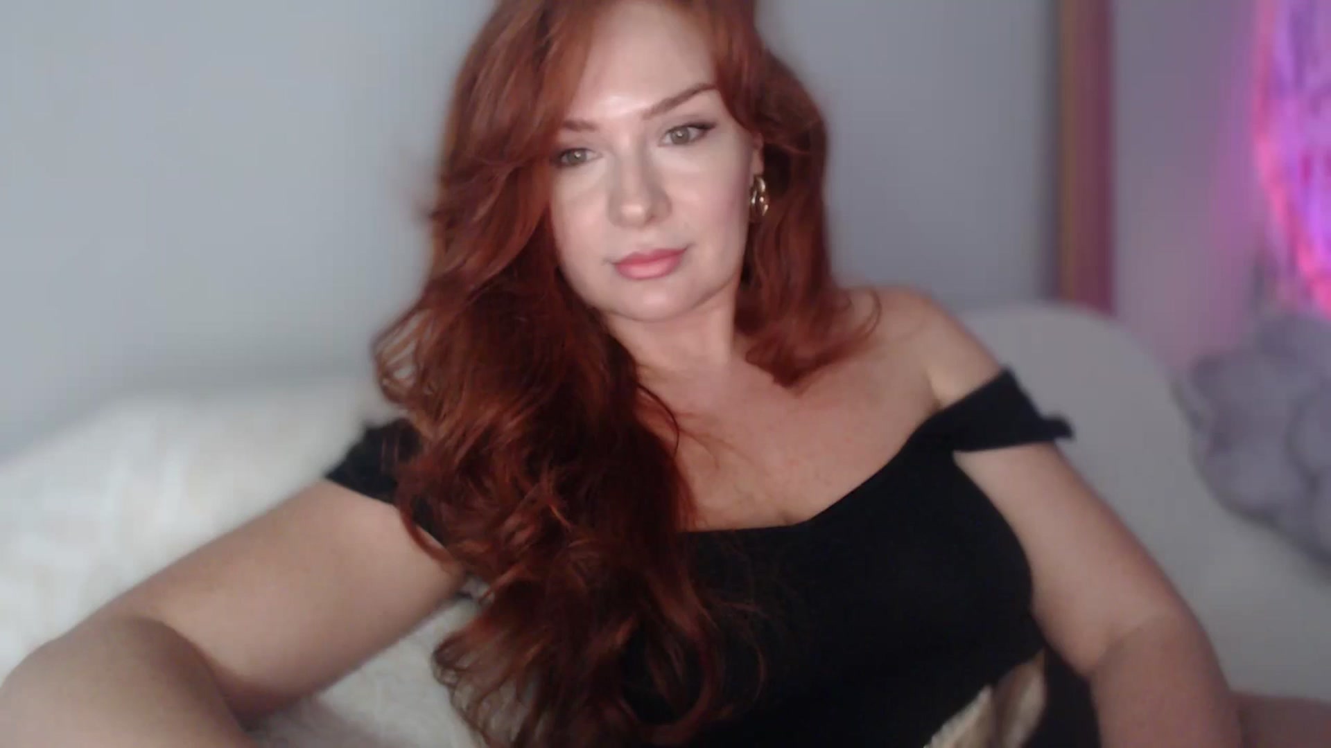 Gallery image thumbnail from Unhappy_one's myfreecams stream on, 09/18/2025, 15:24 image 17 of 20
