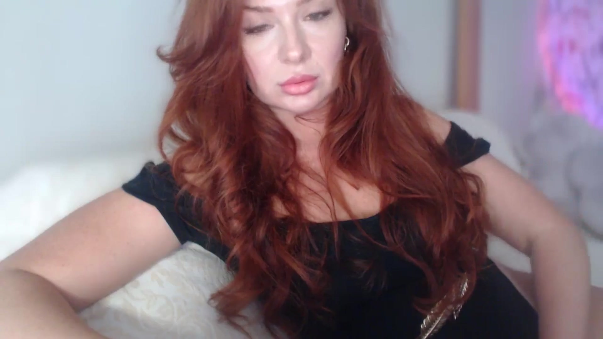 Gallery image thumbnail from Unhappy_one's myfreecams stream on, 09/18/2025, 15:24 image 7 of 20