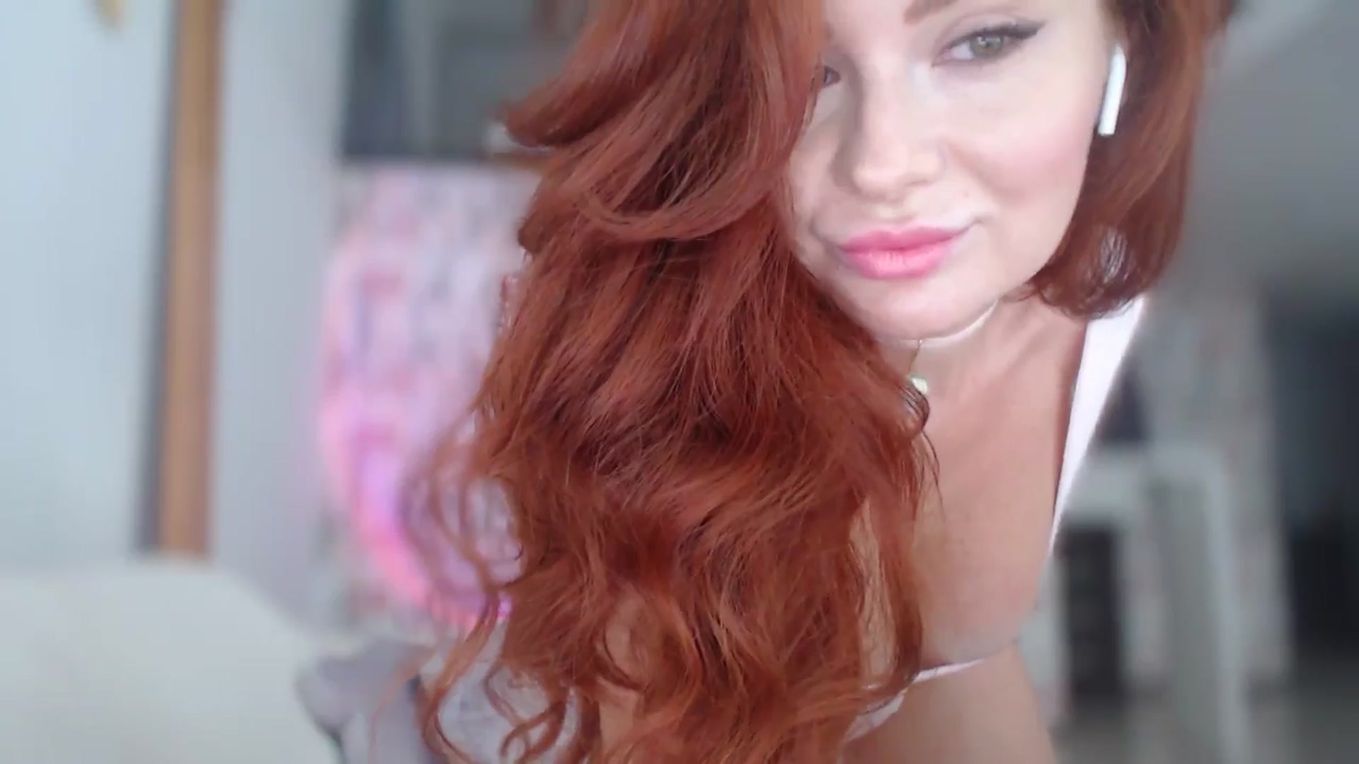 Gallery image thumbnail from Unhappy_one's myfreecams stream on, 09/19/2025, 12:10 image 5 of 20