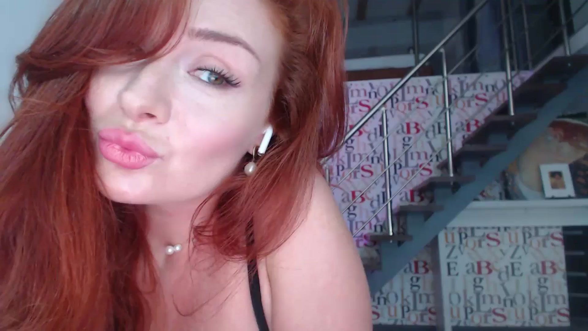 Gallery image thumbnail from Unhappy_one's myfreecams stream on, 09/22/2025, 14:16 image 11 of 20