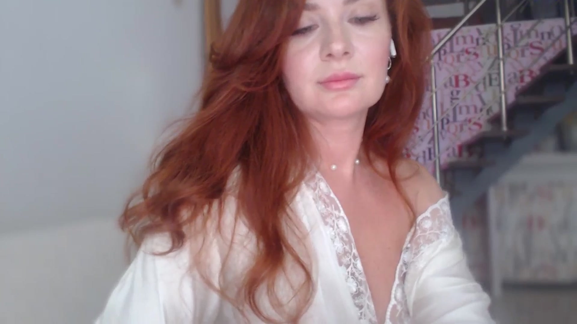 Gallery image thumbnail from Unhappy_one's myfreecams stream on, 09/24/2025, 15:37 image 16 of 20