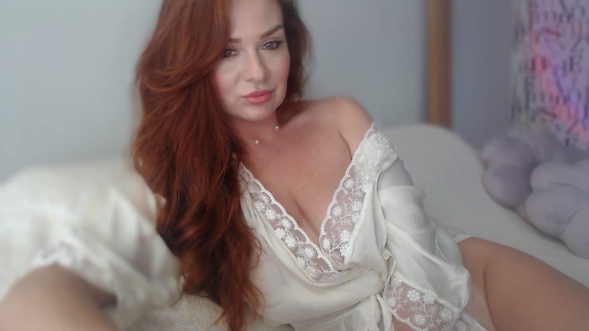 Gallery image thumbnail from Unhappy_one's myfreecams stream on, 09/24/2025, 15:37 image 5 of 20