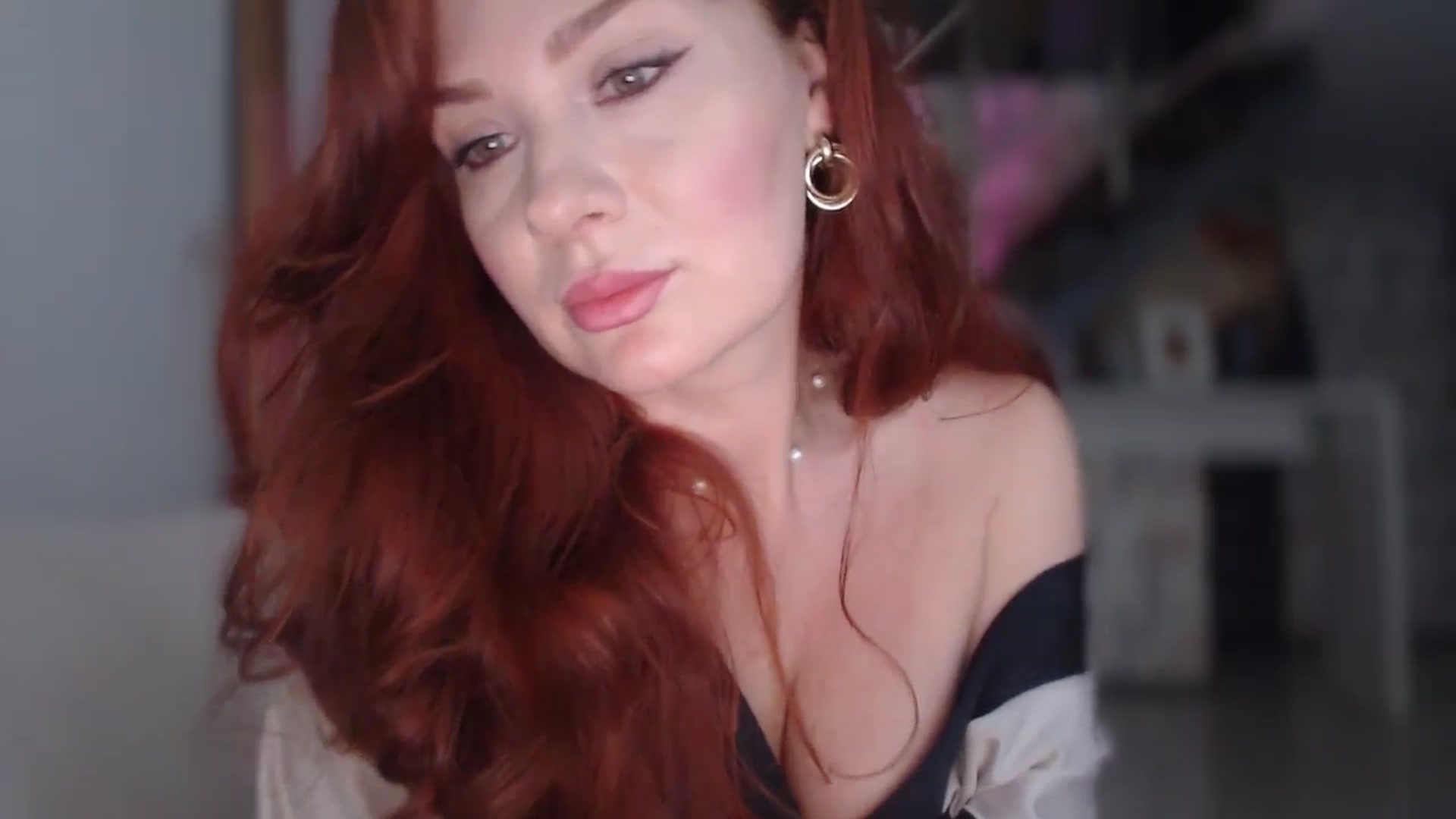 Gallery image thumbnail from Unhappy_one's myfreecams stream on, 10/06/2025, 15:38 image 13 of 20