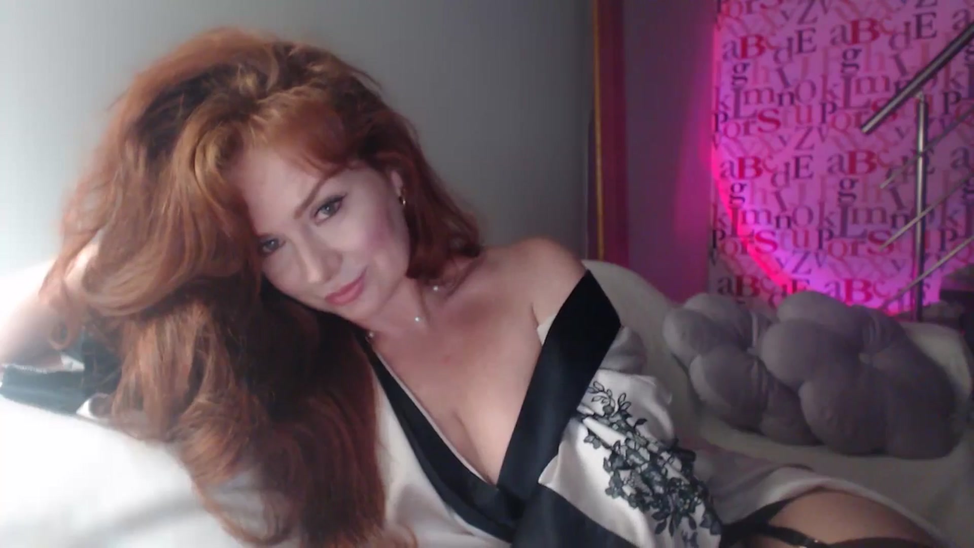 Gallery image thumbnail from Unhappy_one's myfreecams stream on, 10/06/2025, 15:38 image 19 of 20