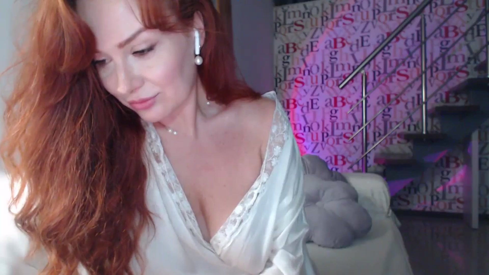 Gallery image thumbnail from Unhappy_one's myfreecams stream on, 10/12/2025, 16:46 image 13 of 20