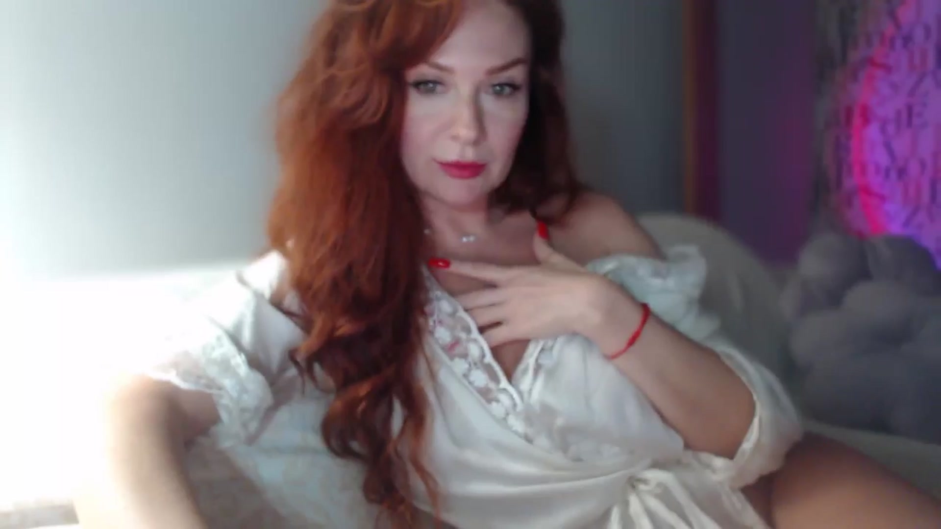 Gallery image thumbnail from Unhappy_one's myfreecams stream on, 10/12/2025, 16:46 image 17 of 20