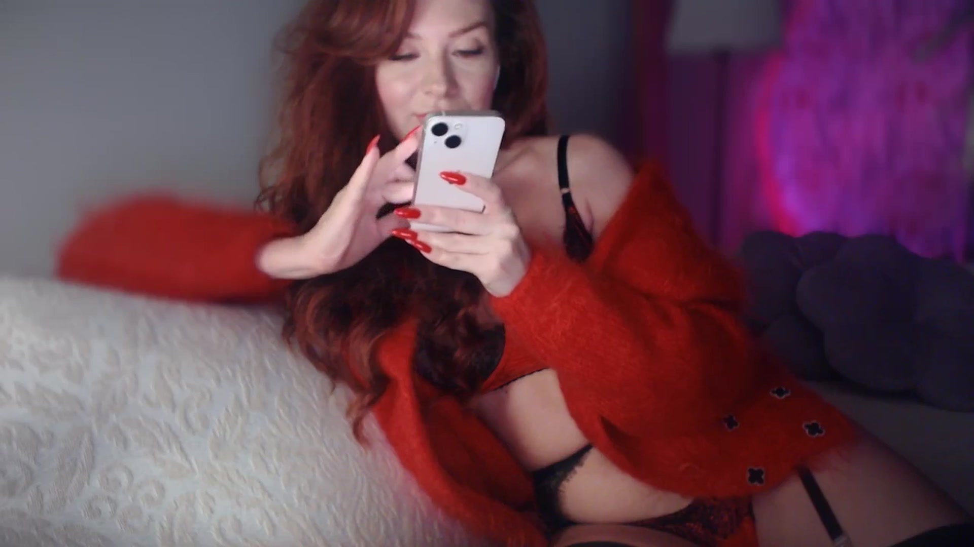 Gallery image thumbnail from Unhappy_one's myfreecams stream on, 10/28/2025, 15:26 image 19 of 20