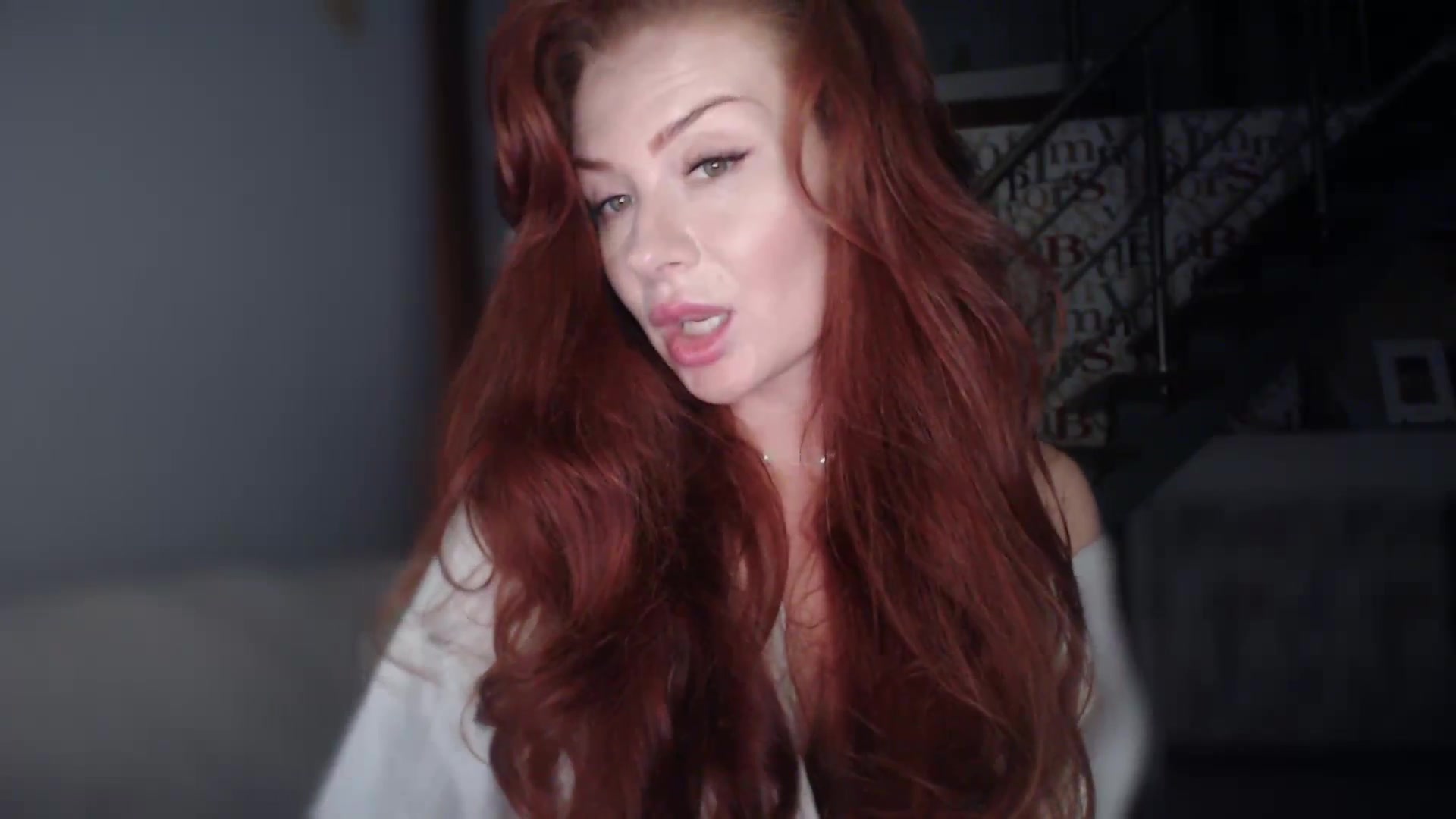 Gallery image thumbnail from Unhappy_one's myfreecams stream on, 10/30/2025, 16:09 image 9 of 20