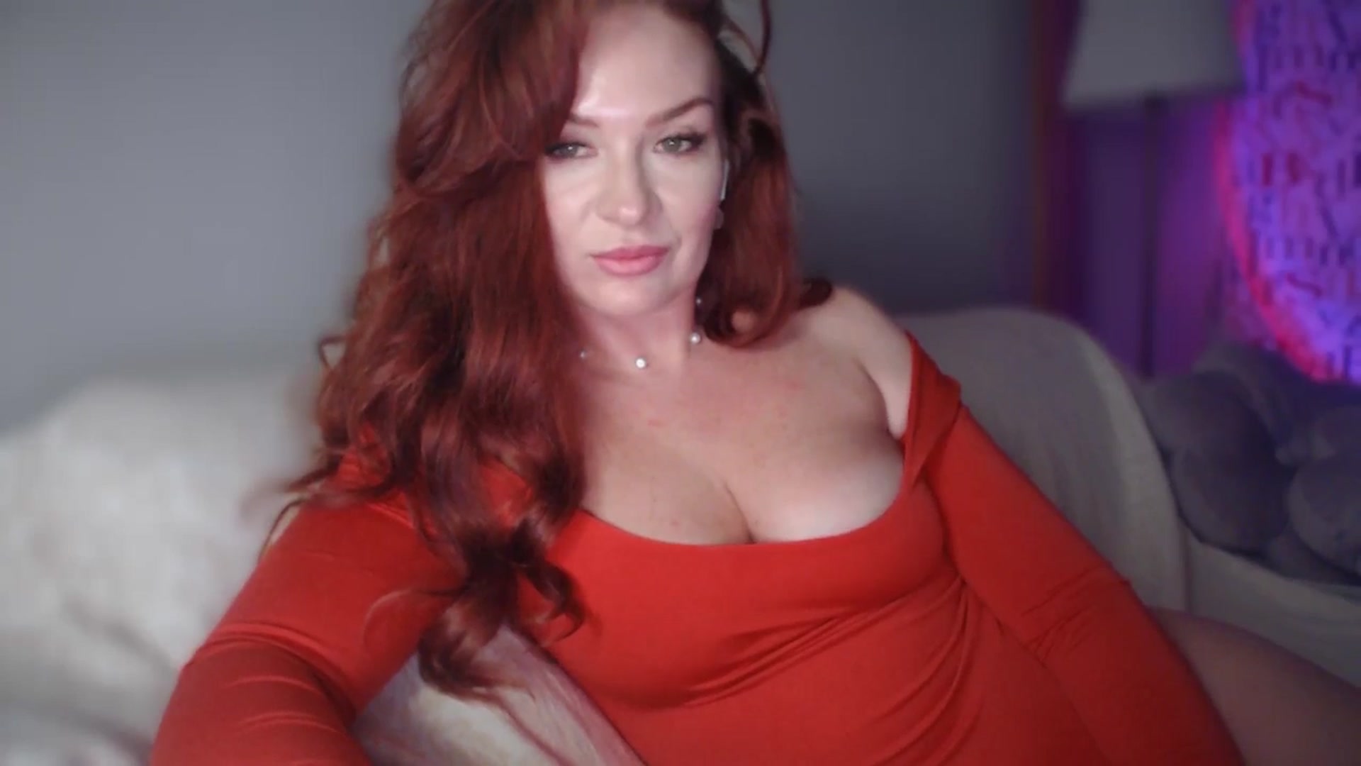 Gallery image thumbnail from Unhappy_one's myfreecams stream on, 11/16/2025, 16:07 image 9 of 20