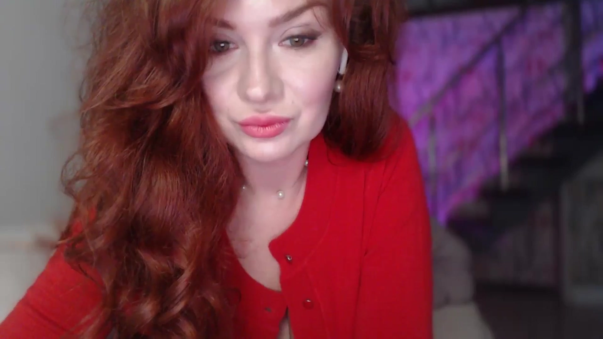 Gallery image thumbnail from Unhappy_one's myfreecams stream on, 11/17/2025, 16:55 image 9 of 20