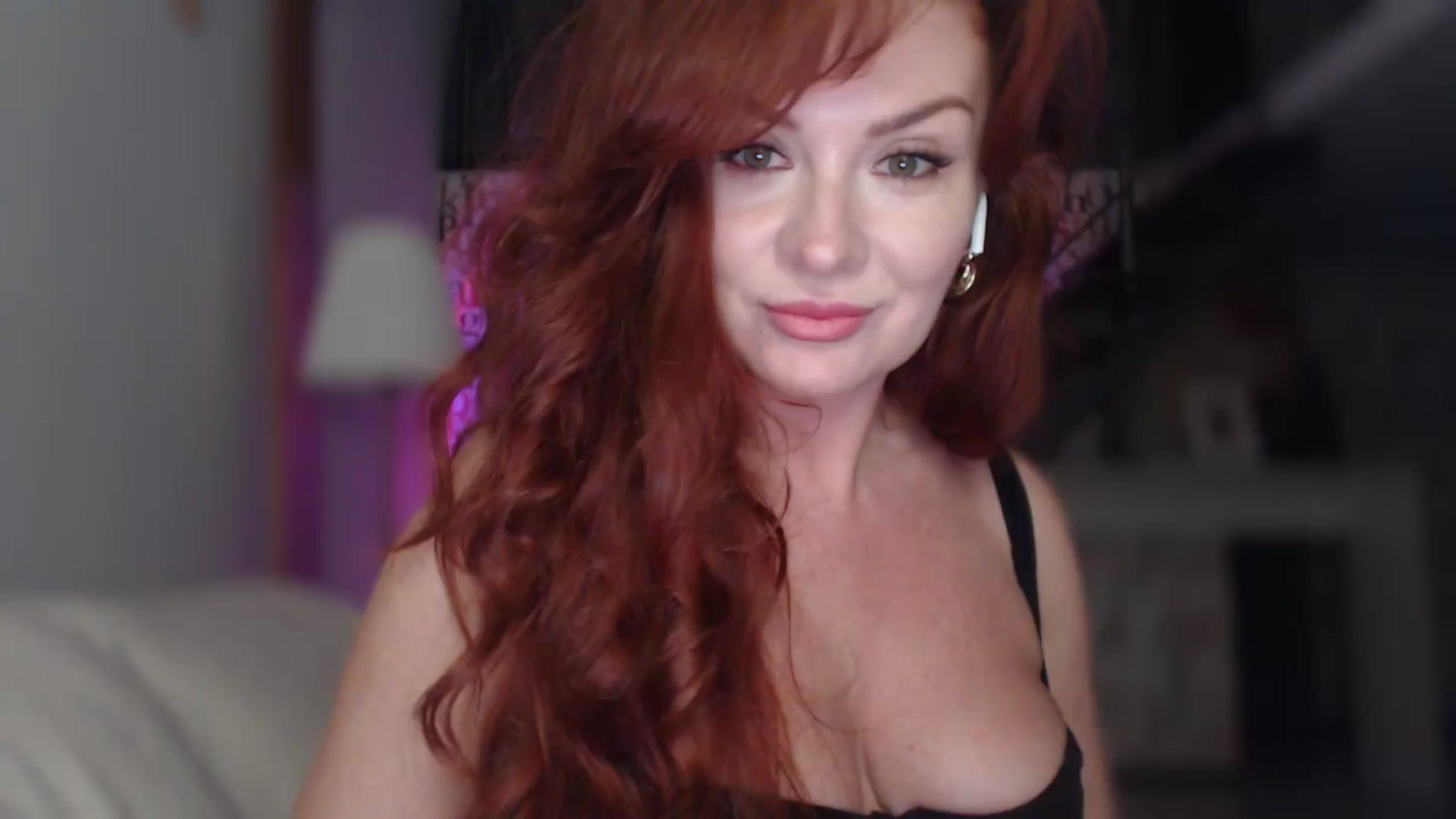 Gallery image thumbnail from Unhappy_one's myfreecams stream on, 11/19/2025, 15:27 image 8 of 20