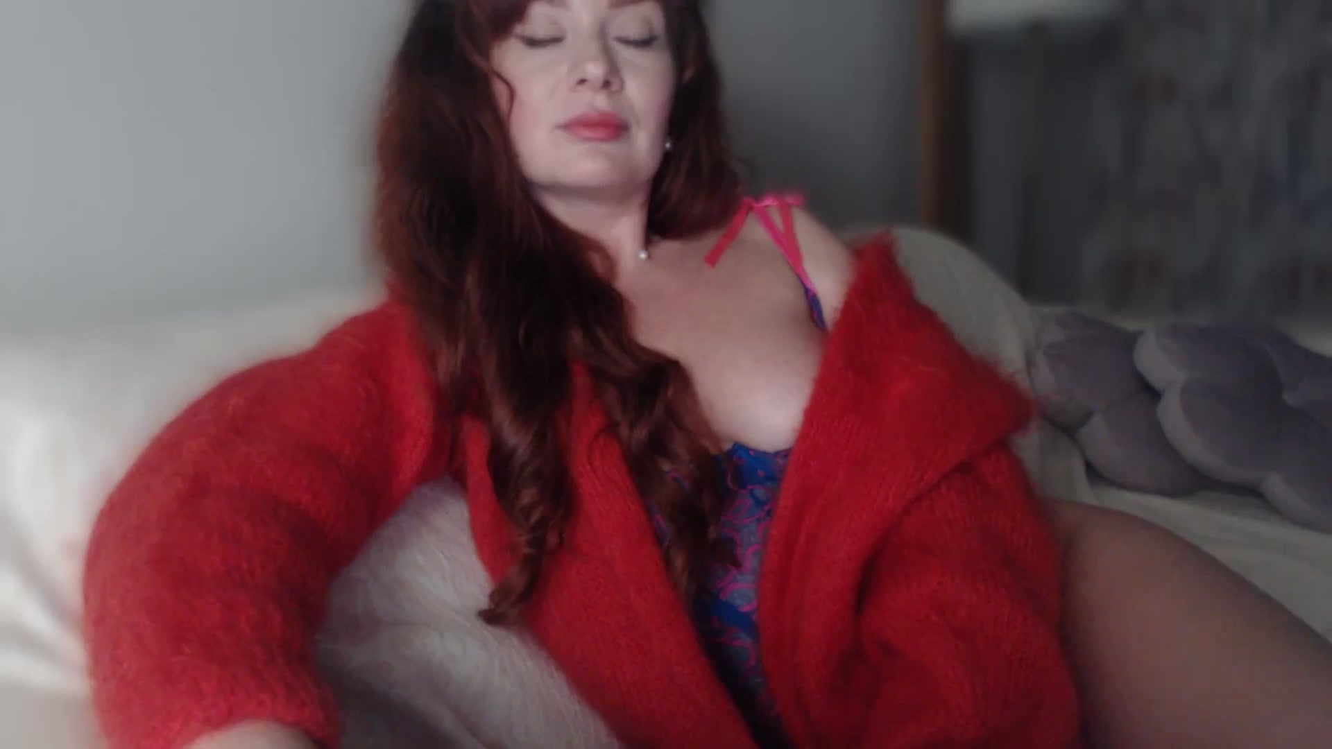 Gallery image thumbnail from Unhappy_one's myfreecams stream on, 11/25/2025, 15:35 image 10 of 20