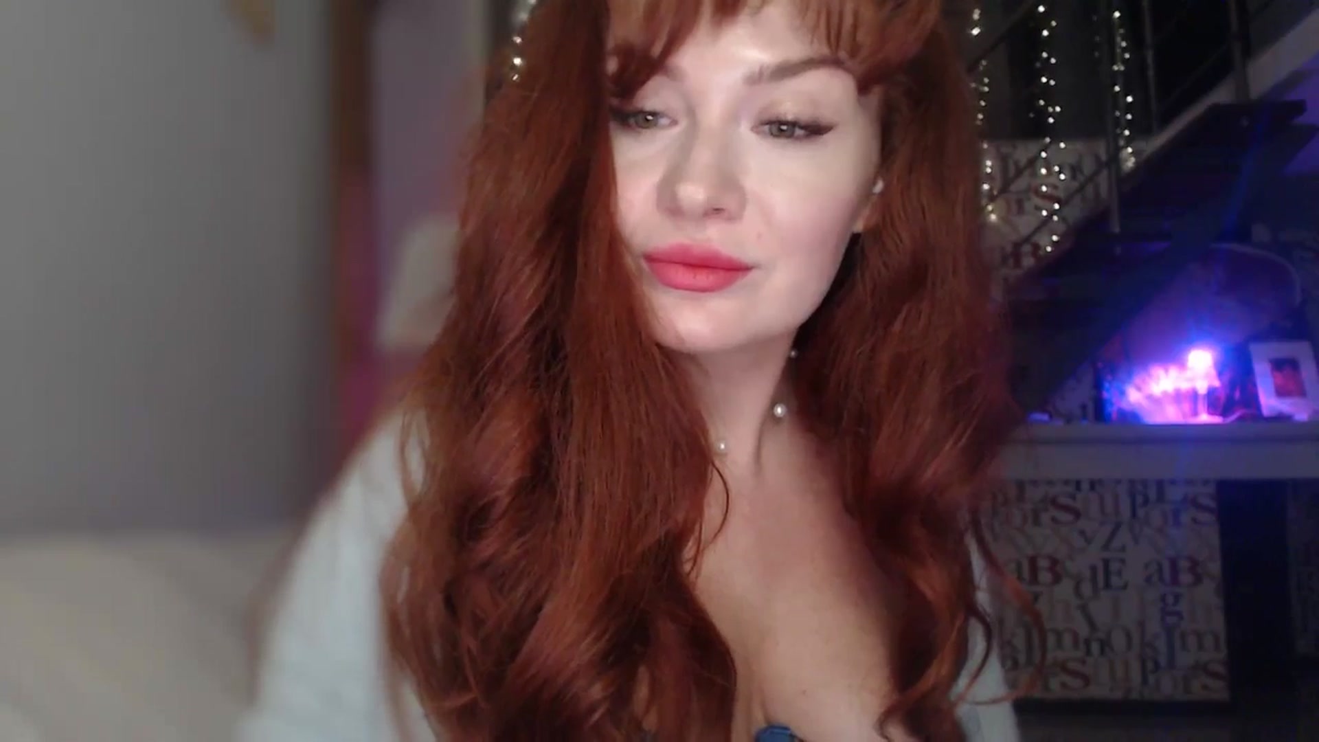 Gallery image thumbnail from Unhappy_one's myfreecams stream on, 12/08/2025, 16:26 image 14 of 20
