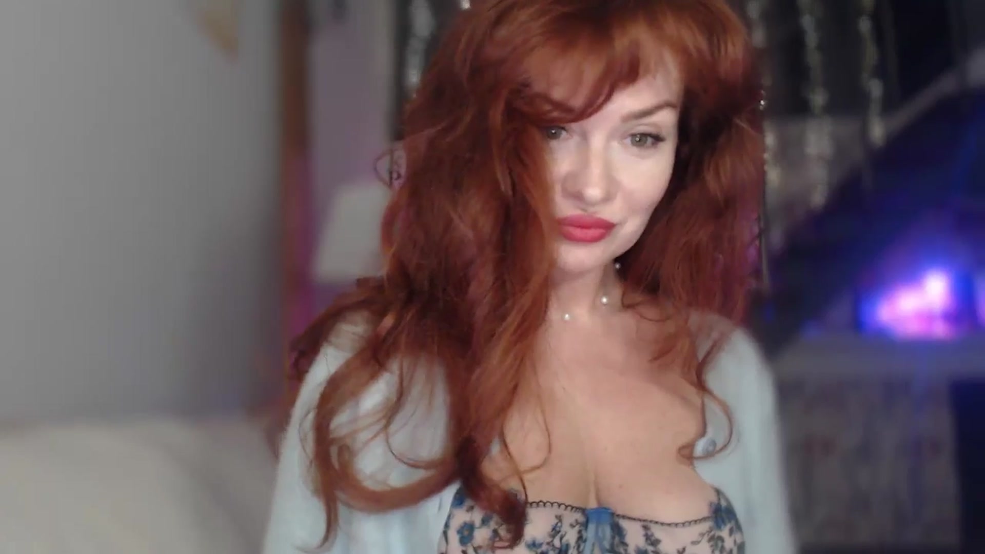 Gallery image thumbnail from Unhappy_one's myfreecams stream on, 12/08/2025, 17:44 image 16 of 20