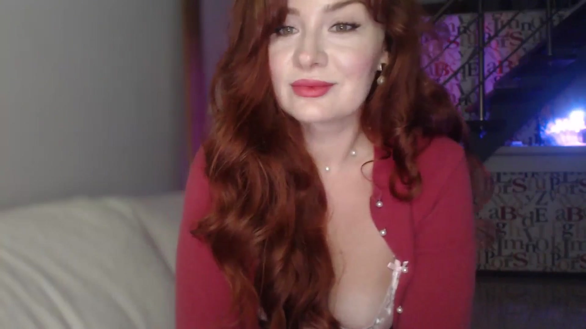 Gallery image thumbnail from Unhappy_one's myfreecams stream on, 12/14/2025, 17:15 image 7 of 20