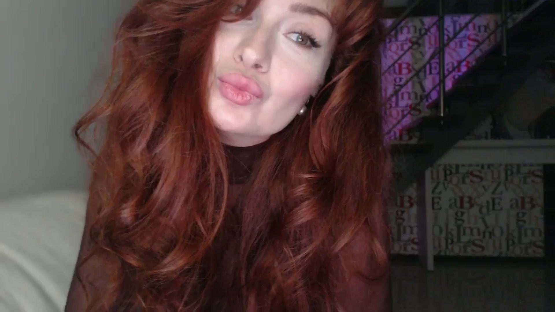 Gallery image thumbnail from Unhappy_one's myfreecams stream on, 12/19/2025, 16:23 image 16 of 20