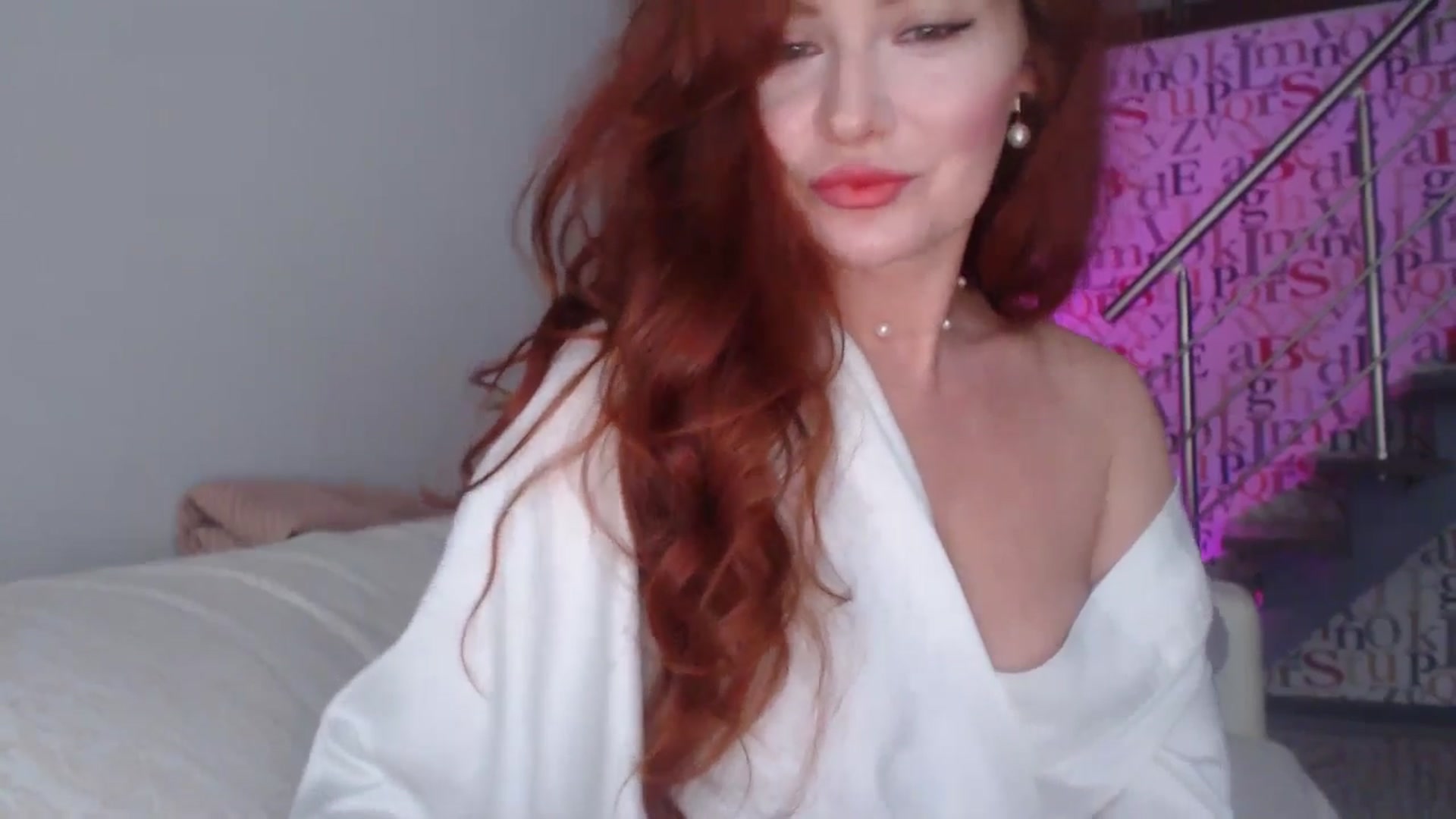 Gallery image thumbnail from Unhappy_one's myfreecams stream on, 12/21/2025, 13:41 image 4 of 20