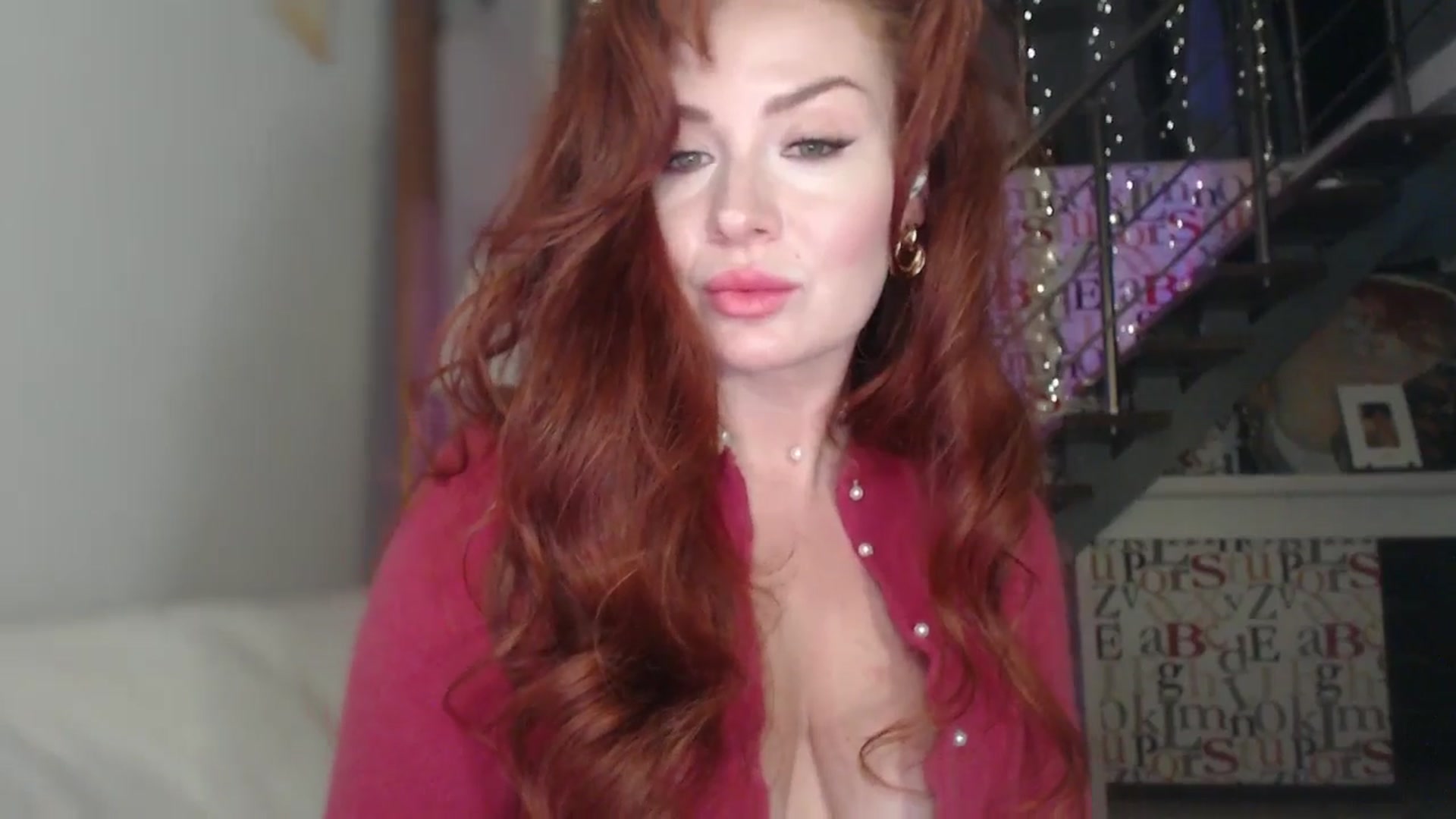 Gallery image thumbnail from Unhappy_one's myfreecams stream on, 01/12/2026, 17:54 image 11 of 20