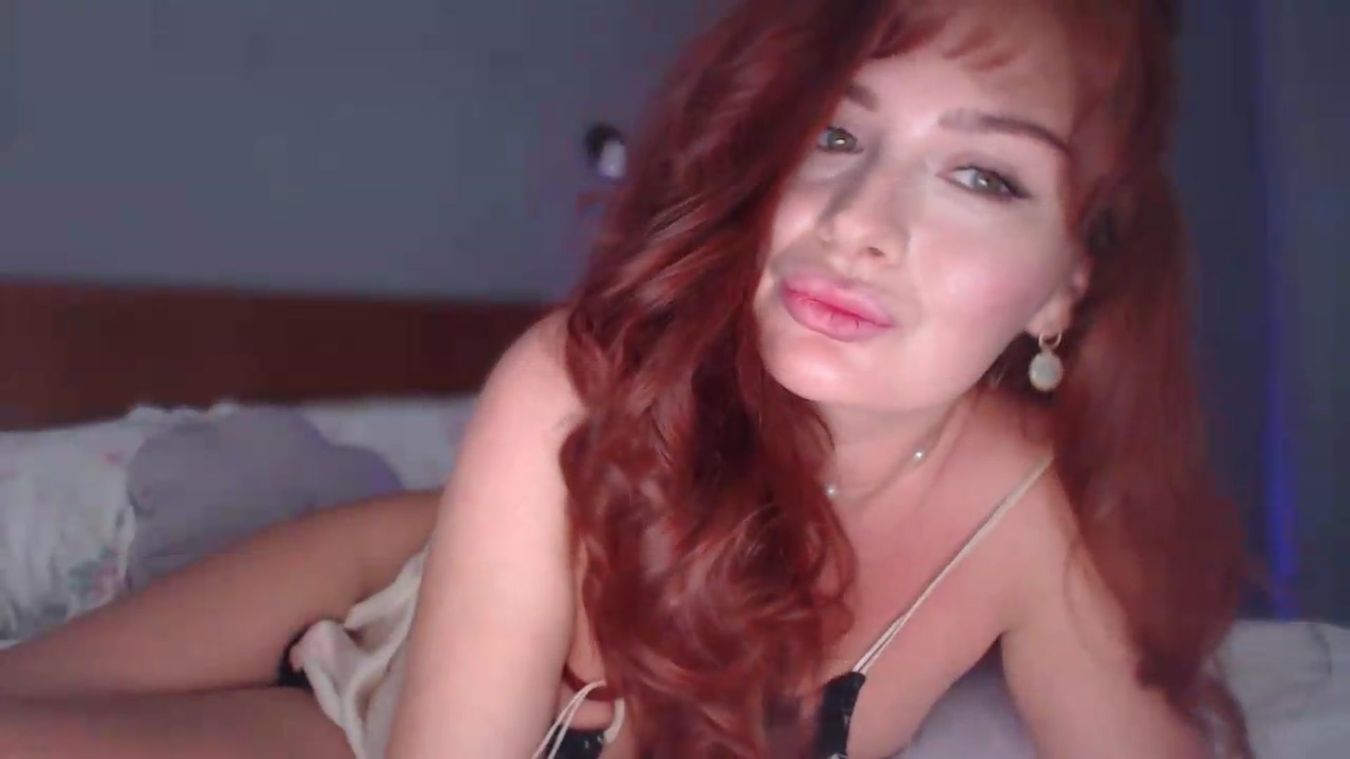Gallery image thumbnail from Unhappy_one's myfreecams stream on, 08/27/2026, 16:11 image 14 of 20