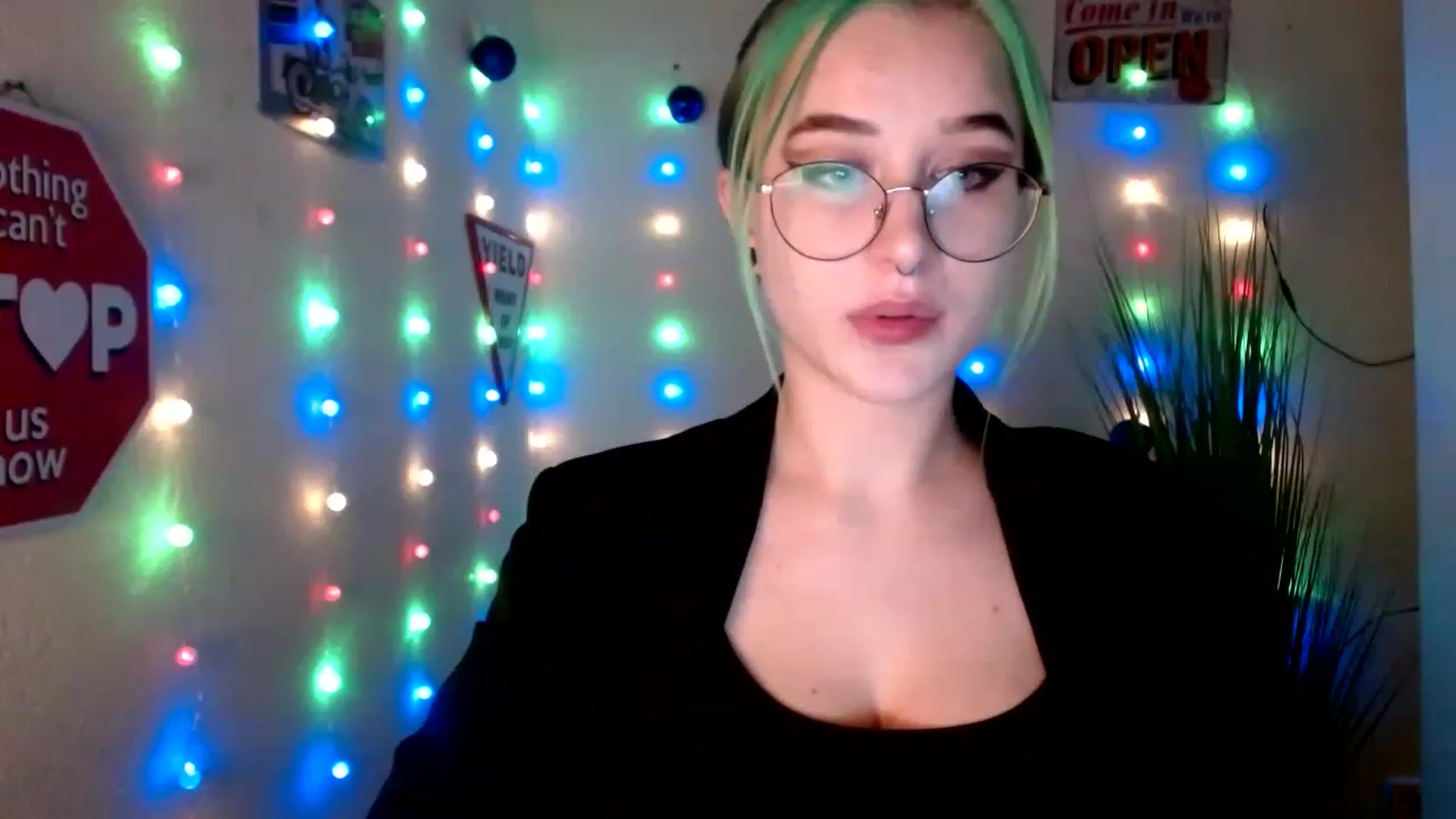 Gallery image thumbnail from Unholy_X's myfreecams stream on, 12/27/2022, 14:48 image 20 of 20