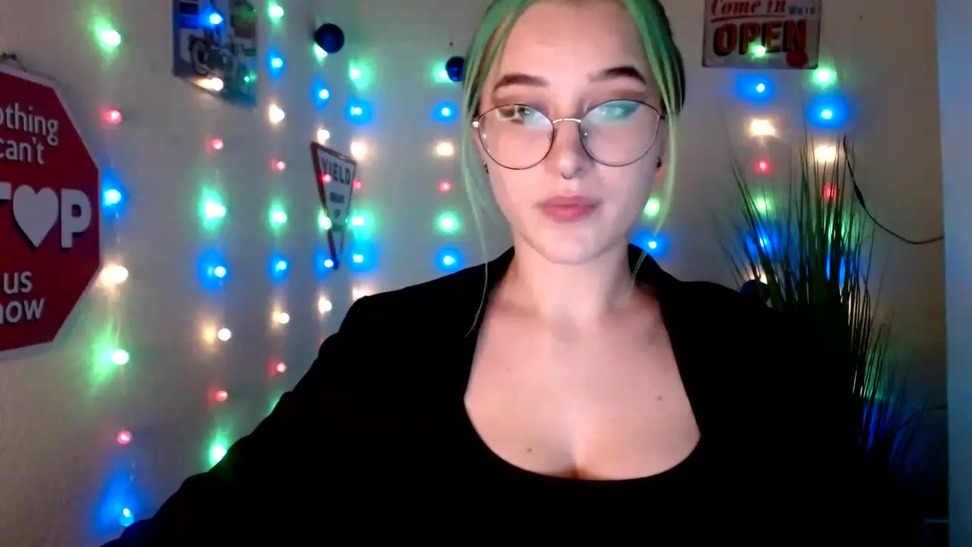 Gallery image thumbnail from Unholy_X's myfreecams stream on, 12/27/2022, 14:48 image 11 of 20