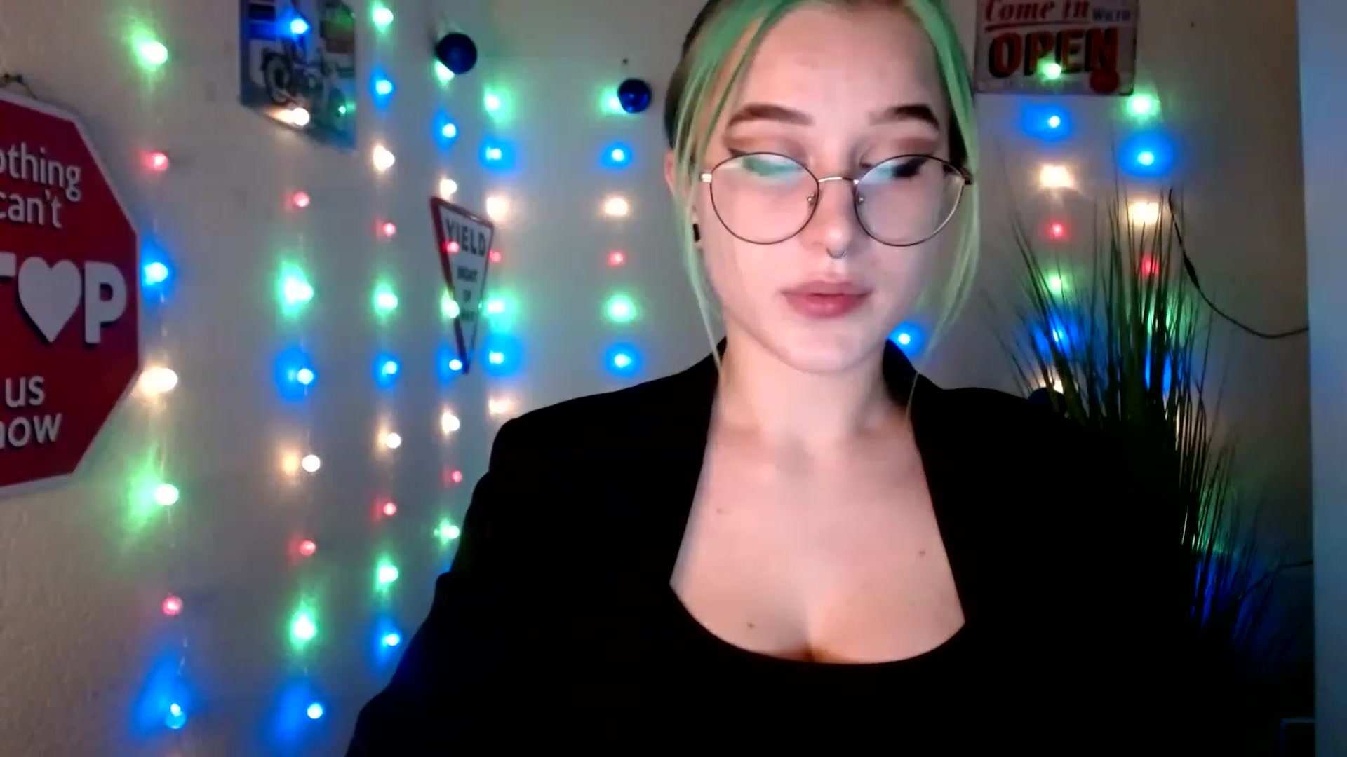 Gallery image thumbnail from Unholy_X's myfreecams stream on, 12/27/2022, 14:48 image 19 of 20