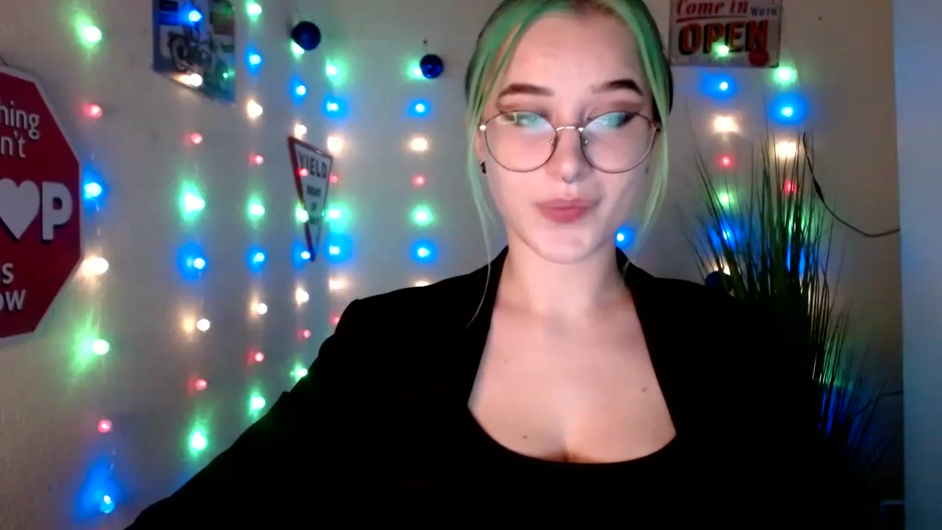 Gallery image thumbnail from Unholy_X's myfreecams stream on, 12/27/2022, 14:48 image 7 of 20