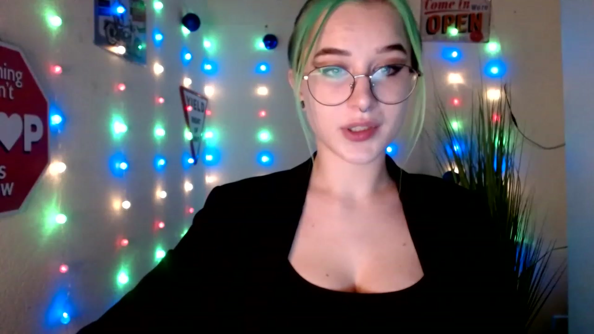 Gallery image thumbnail from Unholy_X's myfreecams stream on, 12/27/2022, 14:48 image 2 of 20