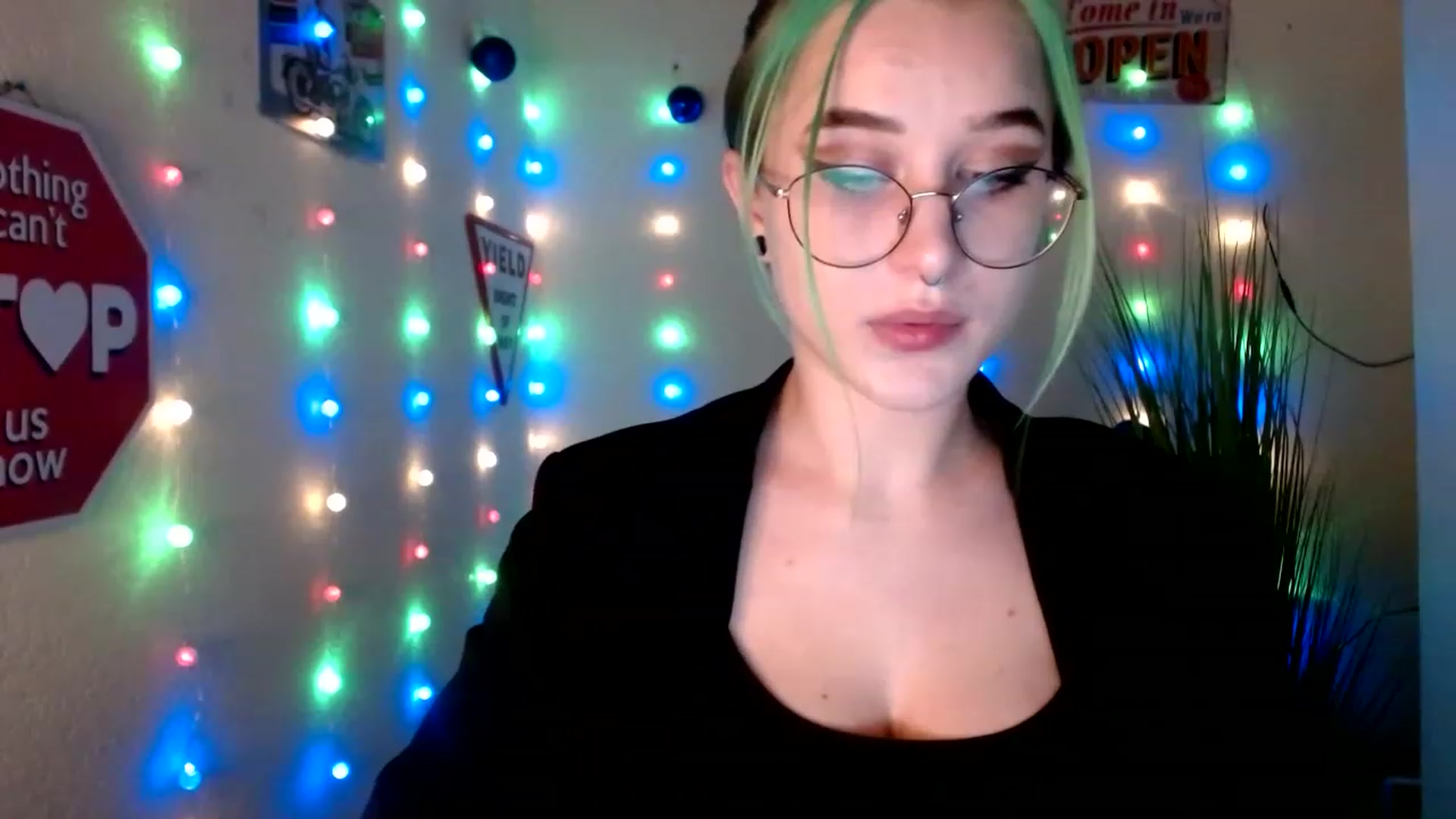 Gallery image thumbnail from Unholy_X's myfreecams stream on, 12/27/2022, 14:48 image 16 of 20