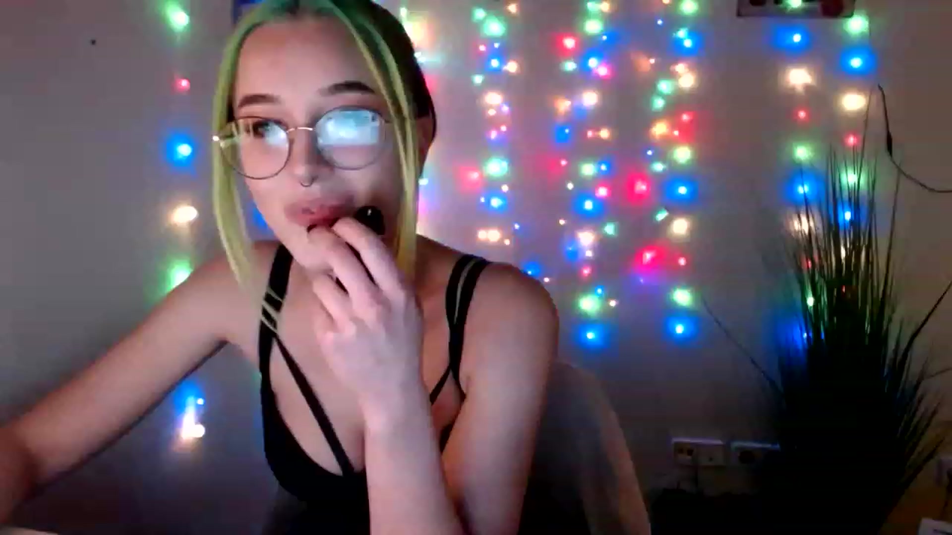 Gallery image thumbnail from Unholy_X's myfreecams stream on, 02/13/2023, 15:57 image 2 of 20