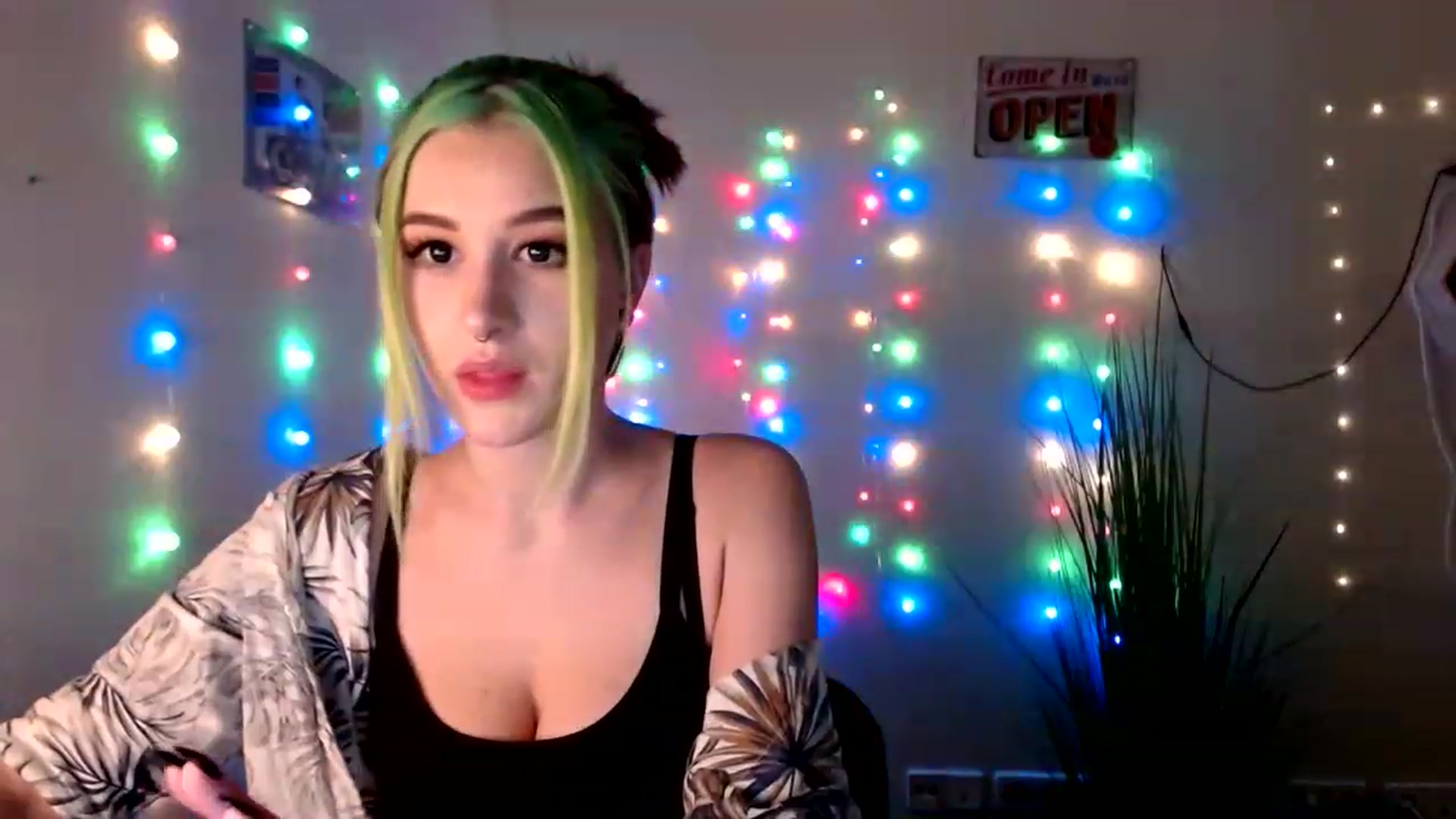 Gallery image thumbnail from Unholy_X's myfreecams stream on, 02/17/2023, 16:41 image 12 of 20