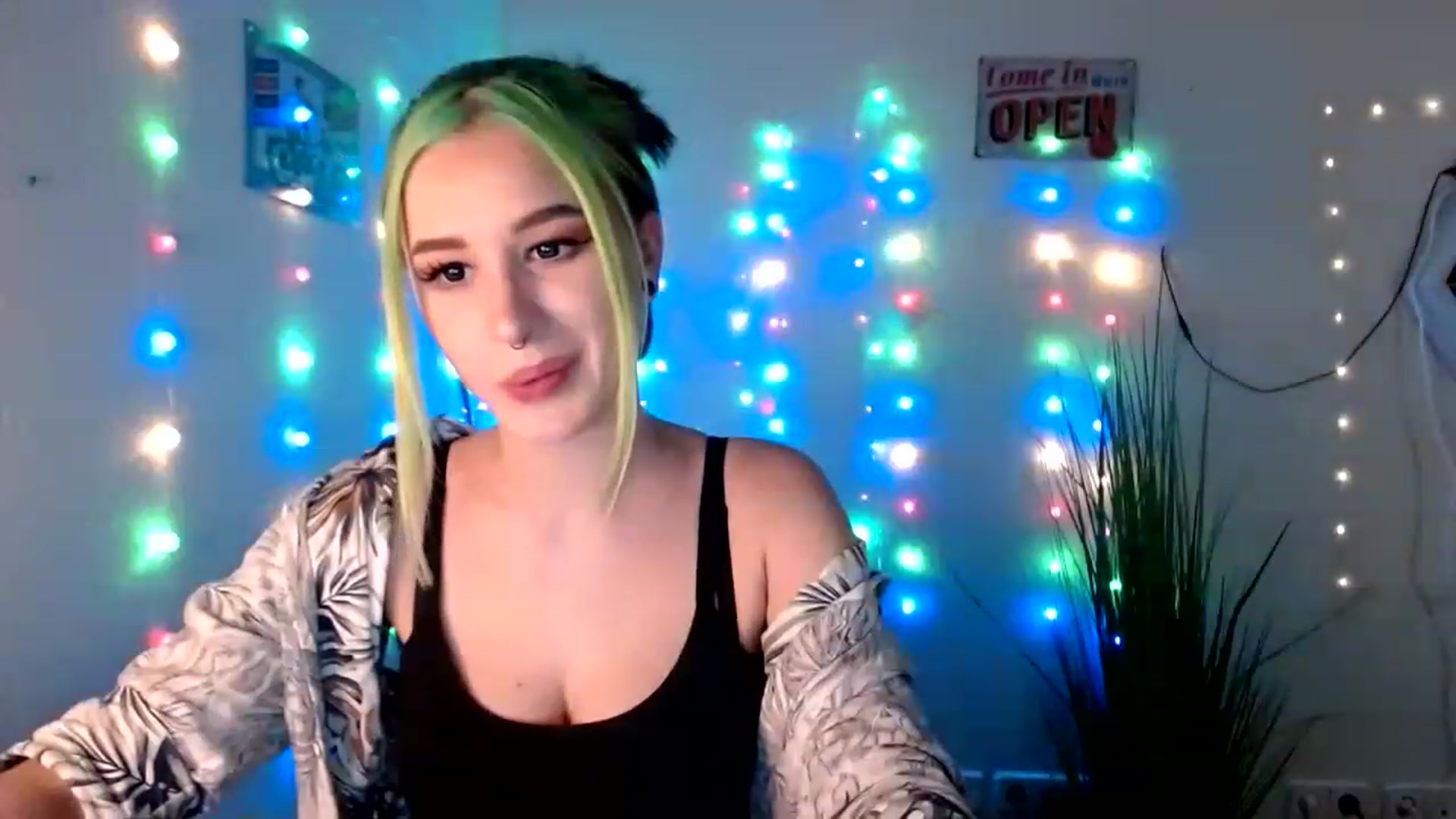 Gallery image thumbnail from Unholy_X's myfreecams stream on, 02/17/2023, 16:41 image 17 of 20