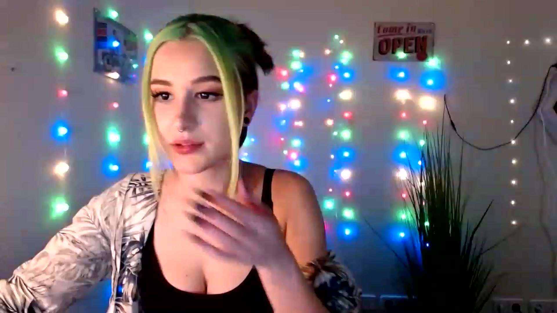 Gallery image thumbnail from Unholy_X's myfreecams stream on, 02/17/2023, 17:18 image 6 of 20