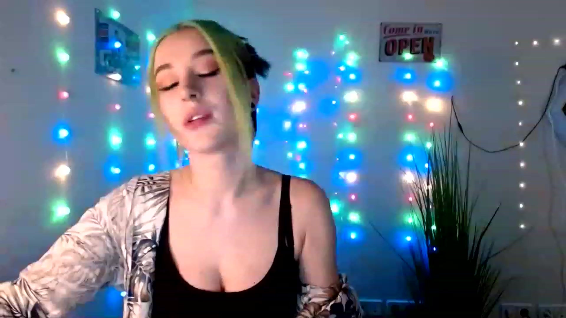 Gallery image thumbnail from Unholy_X's myfreecams stream on, 02/17/2023, 17:18 image 8 of 20