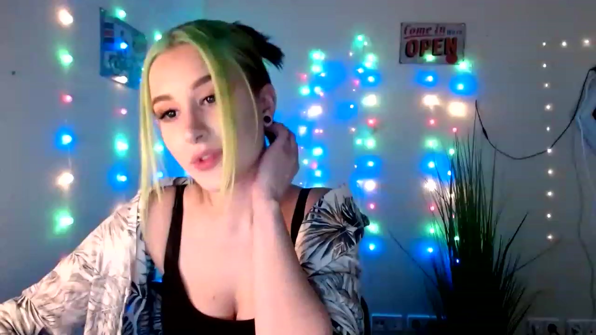 Gallery image thumbnail from Unholy_X's myfreecams stream on, 02/17/2023, 17:18 image 15 of 20