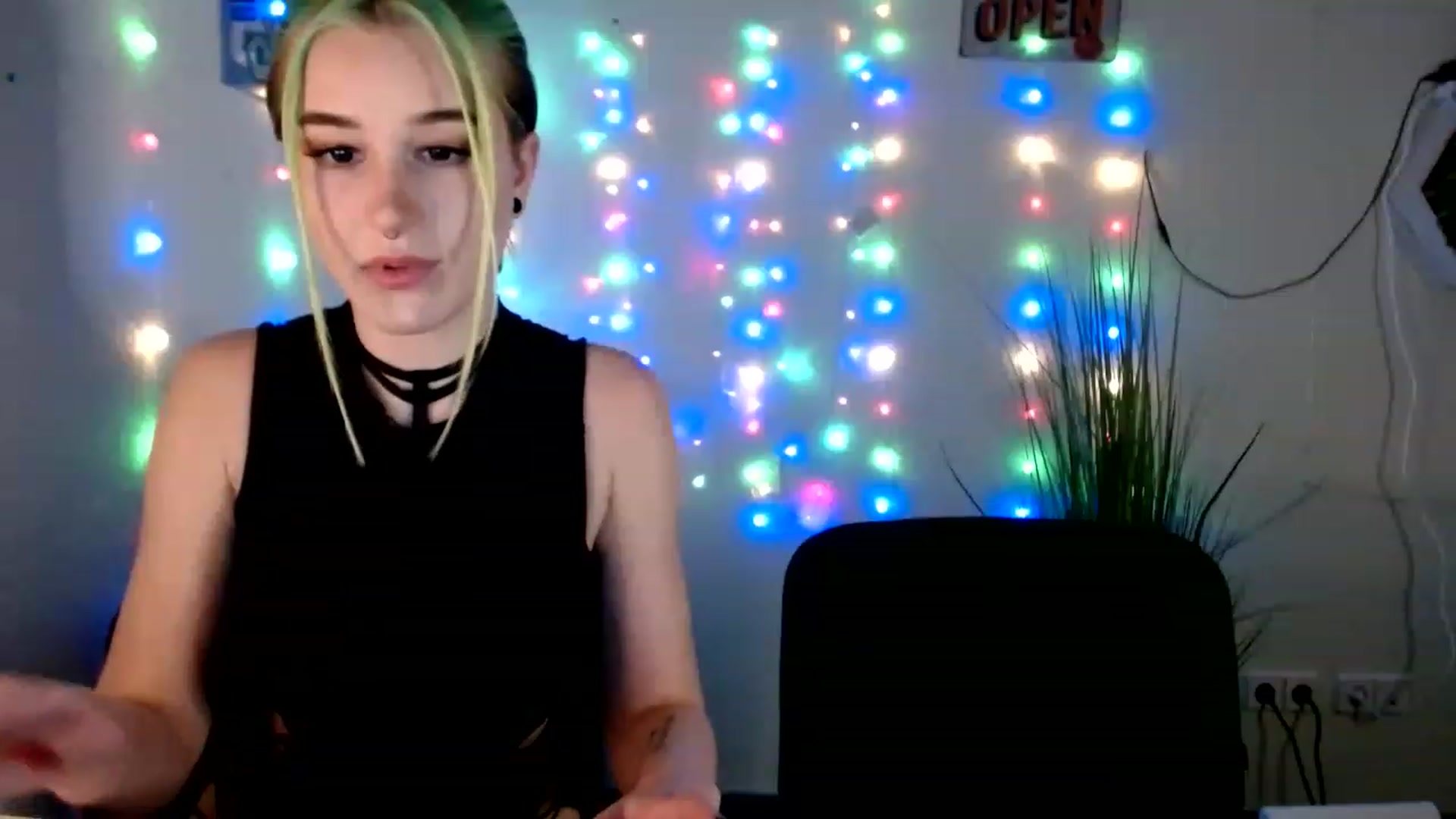 Gallery image thumbnail from Unholy_X's myfreecams stream on, 02/23/2023, 16:17 image 11 of 20