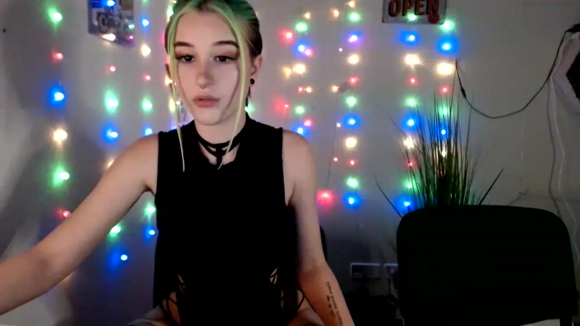 Gallery image thumbnail from Unholy_X's myfreecams stream on, 02/23/2023, 16:17 image 4 of 20