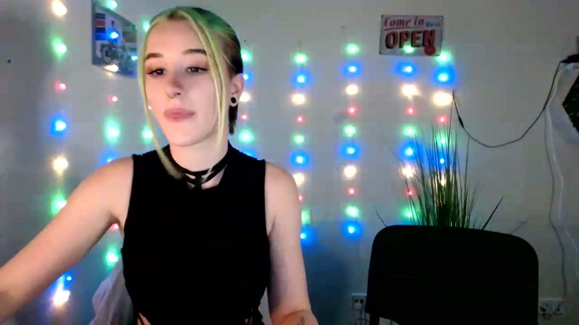 Gallery image thumbnail from Unholy_X's myfreecams stream on, 02/23/2023, 16:48 image 7 of 20