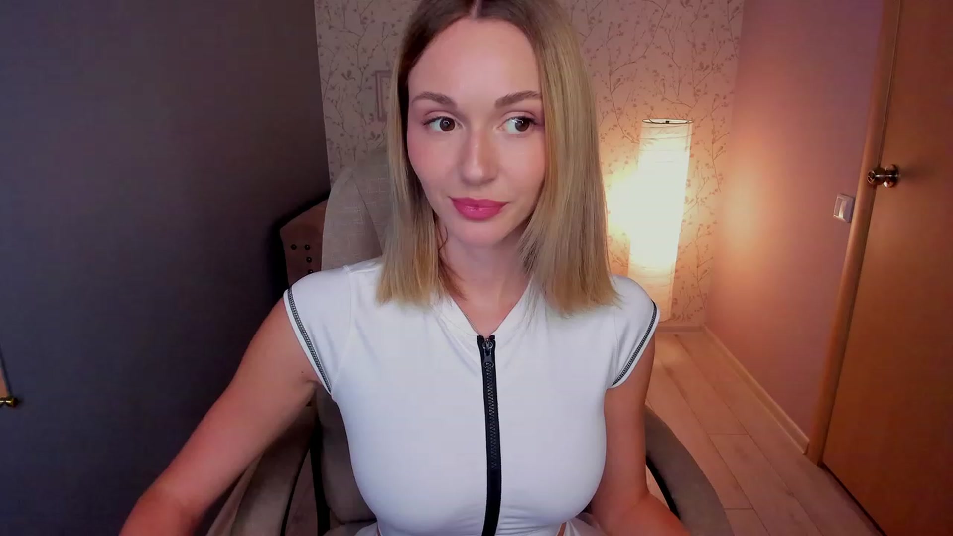 Gallery image thumbnail from UniiqueMilana's myfreecams stream on, 07/28/2023, 12:56 image 3 of 20