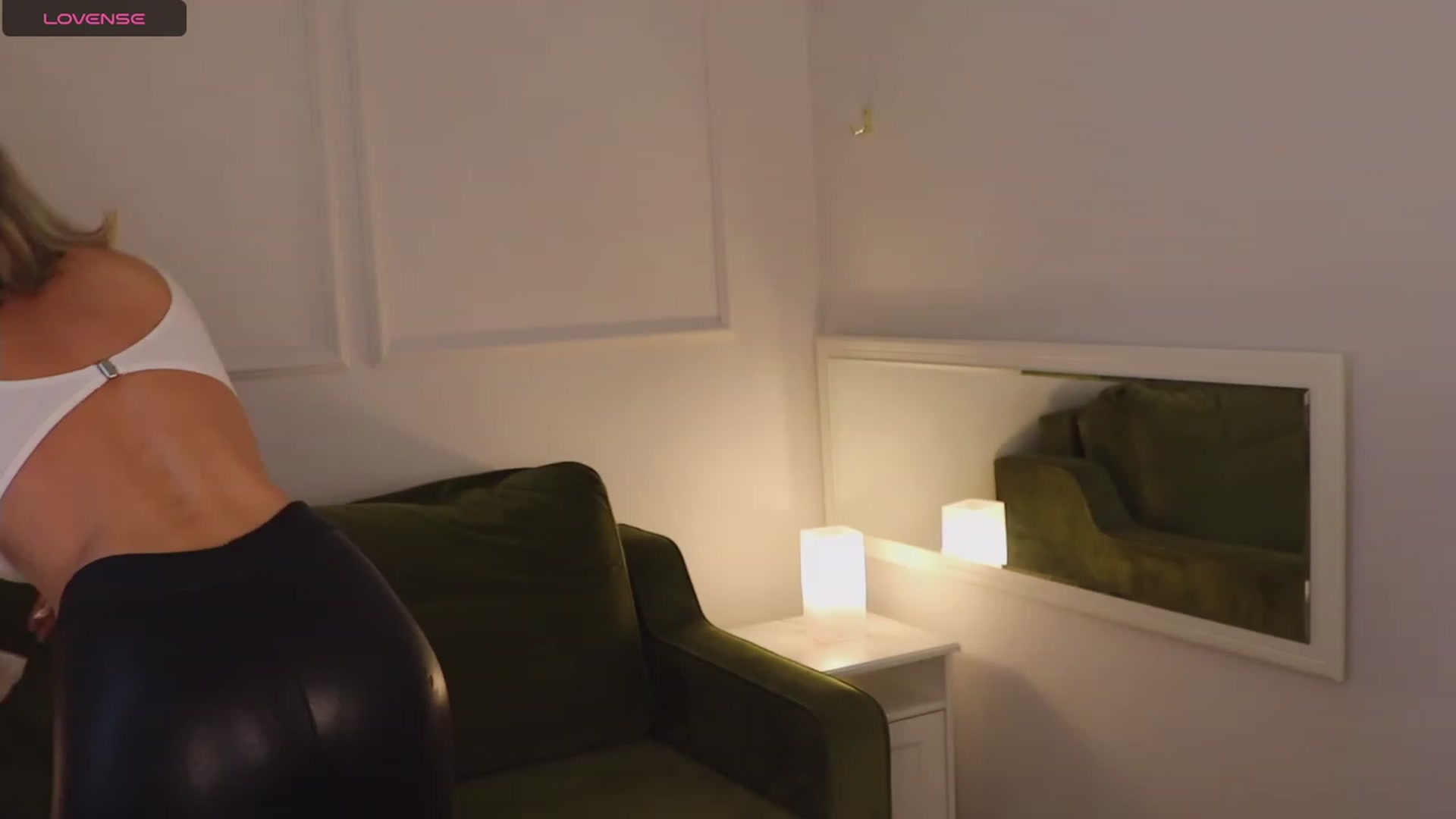 Gallery image thumbnail from UniiqueMilana's myfreecams stream on, 08/17/2023, 13:21 image 8 of 20