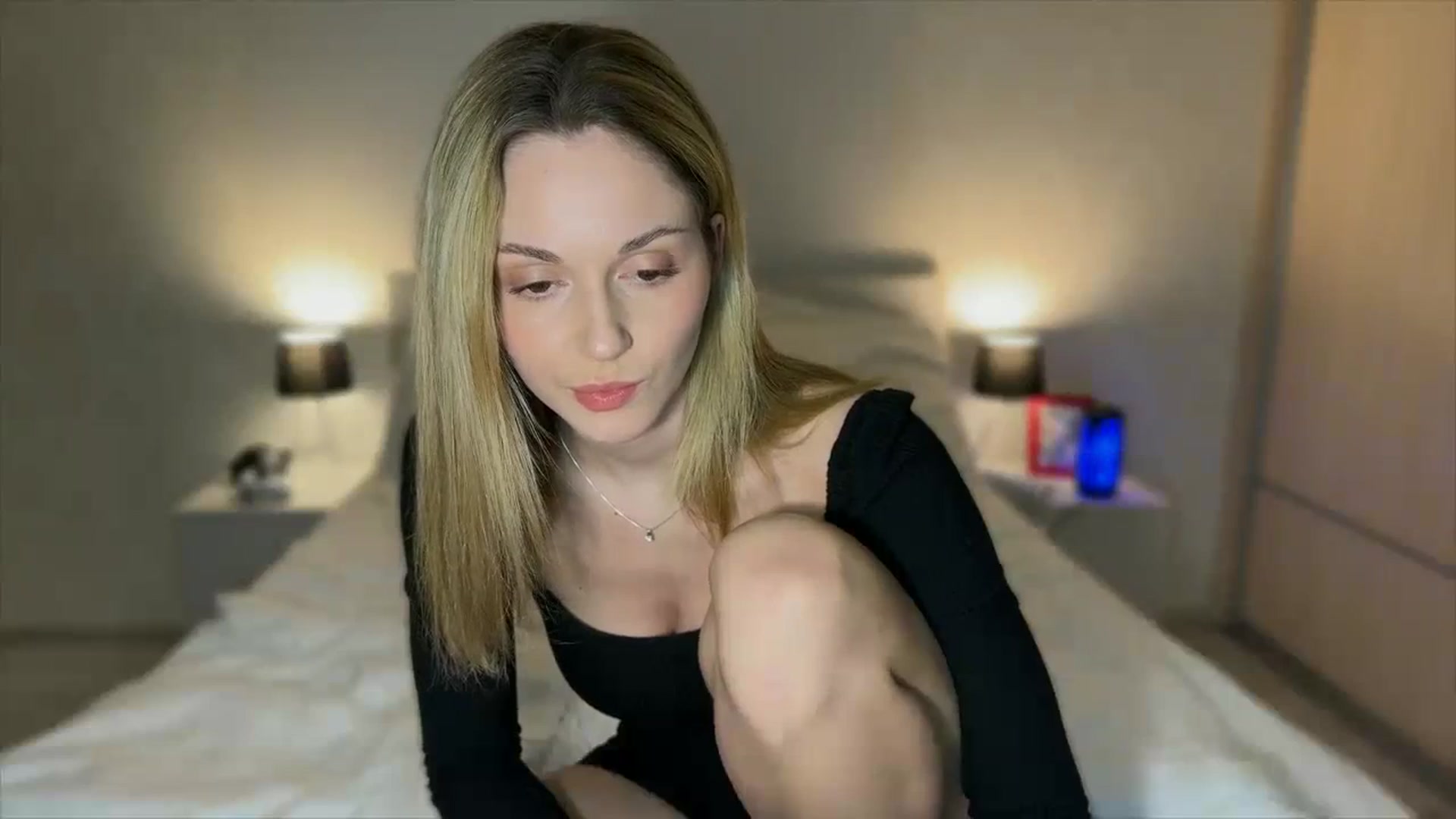 Gallery image thumbnail from UniiqueMilana's myfreecams stream on, 04/14/2024, 18:43 image 11 of 20
