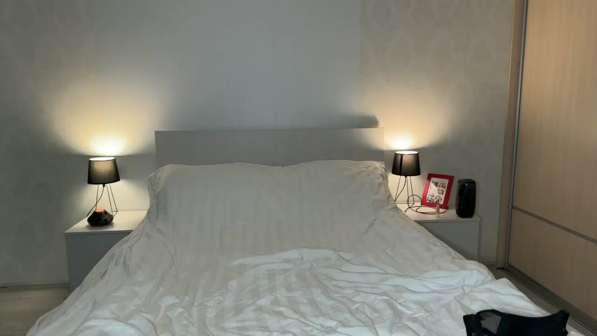 Gallery image thumbnail from UniiqueMilana's myfreecams stream on, 05/16/2024, 14:42 image 11 of 20