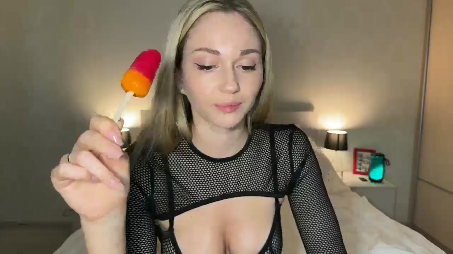 Gallery image thumbnail from UniiqueMilana's myfreecams stream on, 07/02/2024, 14:02 image 17 of 20