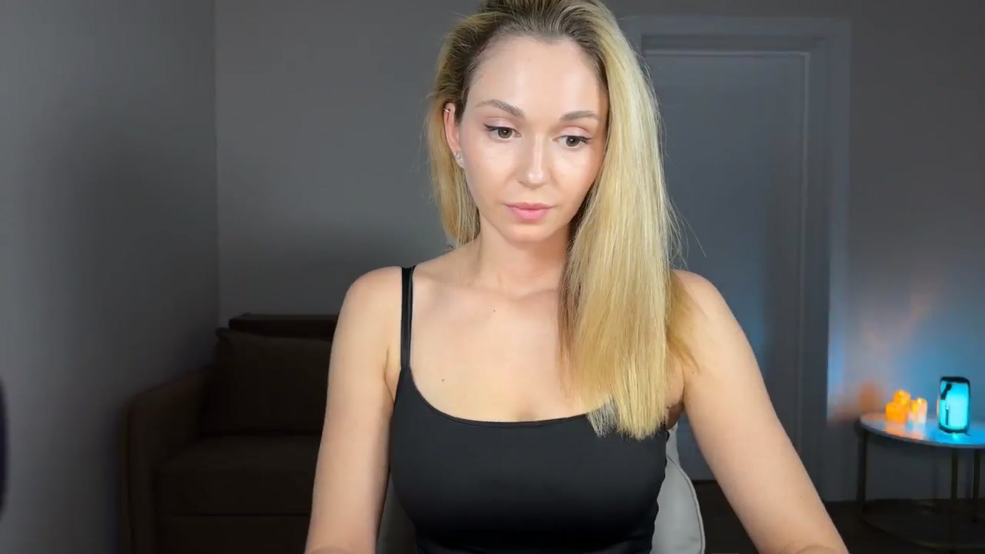 Gallery image thumbnail from UniiqueMilana's myfreecams stream on, 07/26/2024, 14:36 image 6 of 20