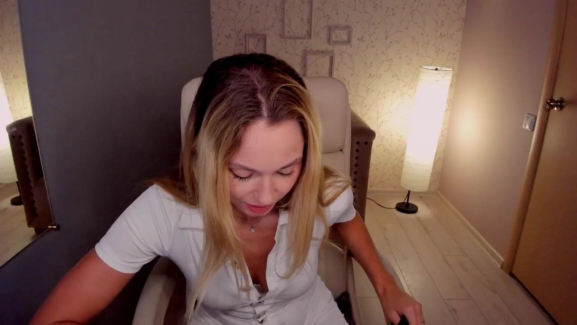 Gallery image thumbnail from UniiqueMilana's myfreecams stream on, 08/25/2024, 18:37 image 4 of 20