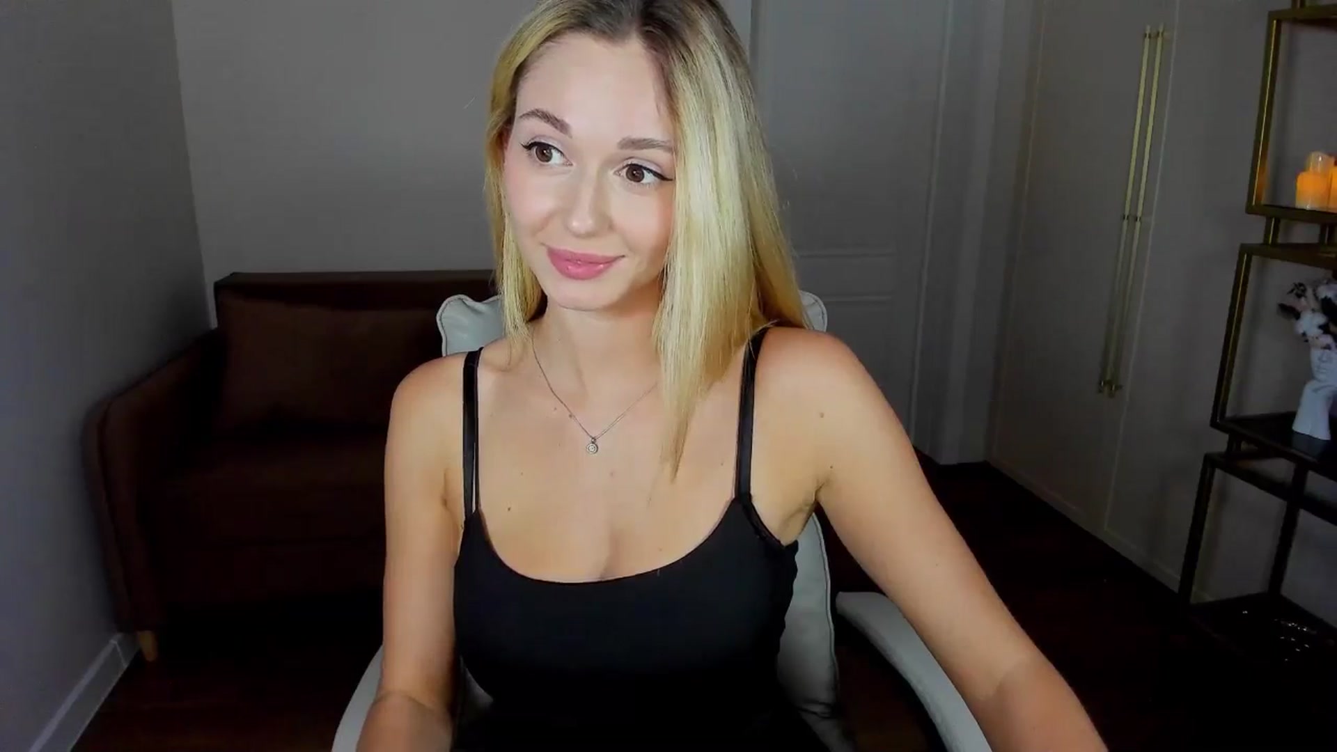 Gallery image thumbnail from UniiqueMilana's myfreecams stream on, 09/08/2024, 15:49 image 8 of 20